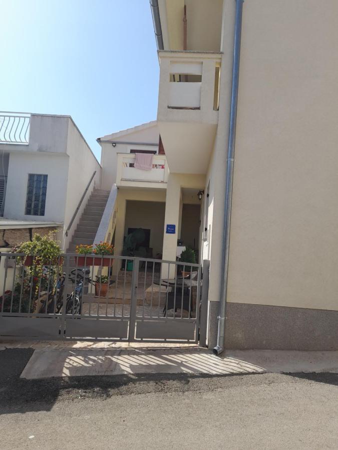 Apartment Dukic Sveti Filip i Jakov Esterno foto
